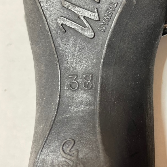 Fresa Black and Silver Sandals - Picture 7 of 9